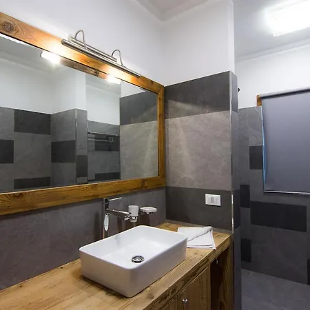 Comelico بادولا